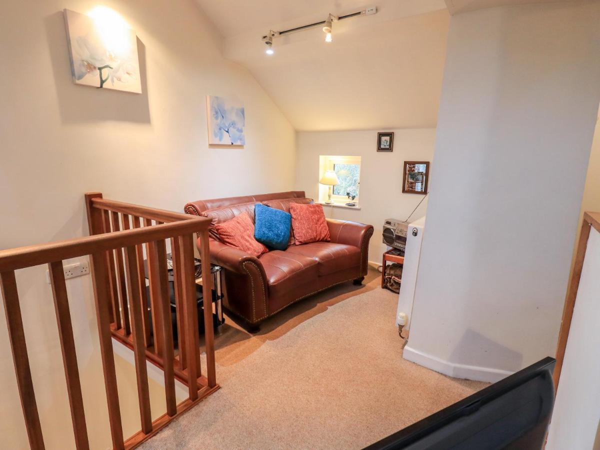Wood Cottage Kendal Bagian luar foto