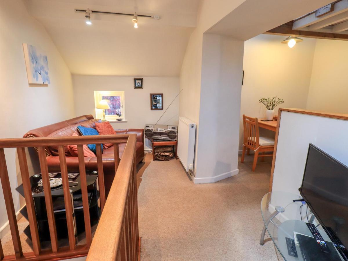 Wood Cottage Kendal Bagian luar foto