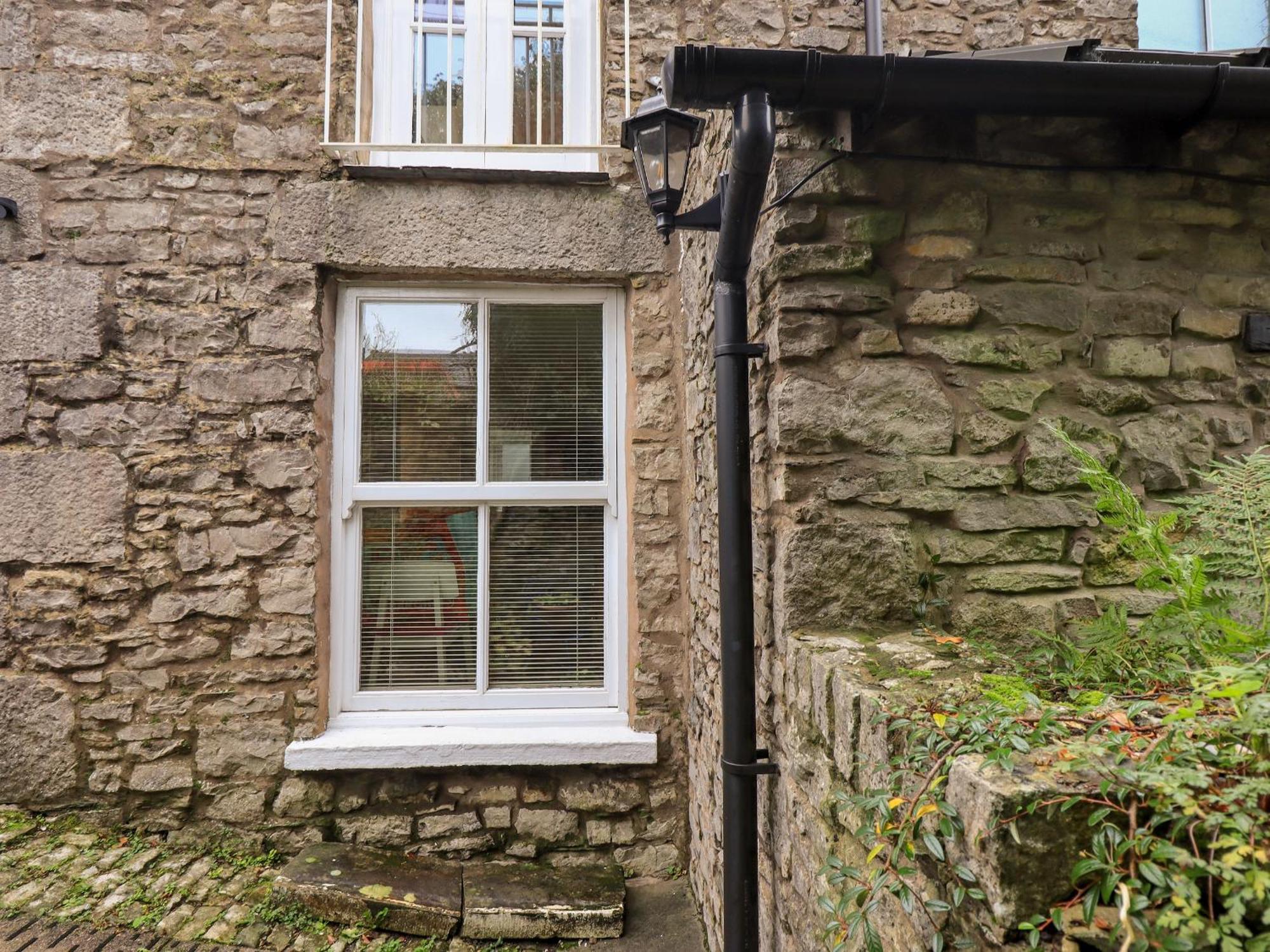 Wood Cottage Kendal Bagian luar foto